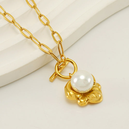 Pearl On Shell - Collier en acier titane haut de gamme